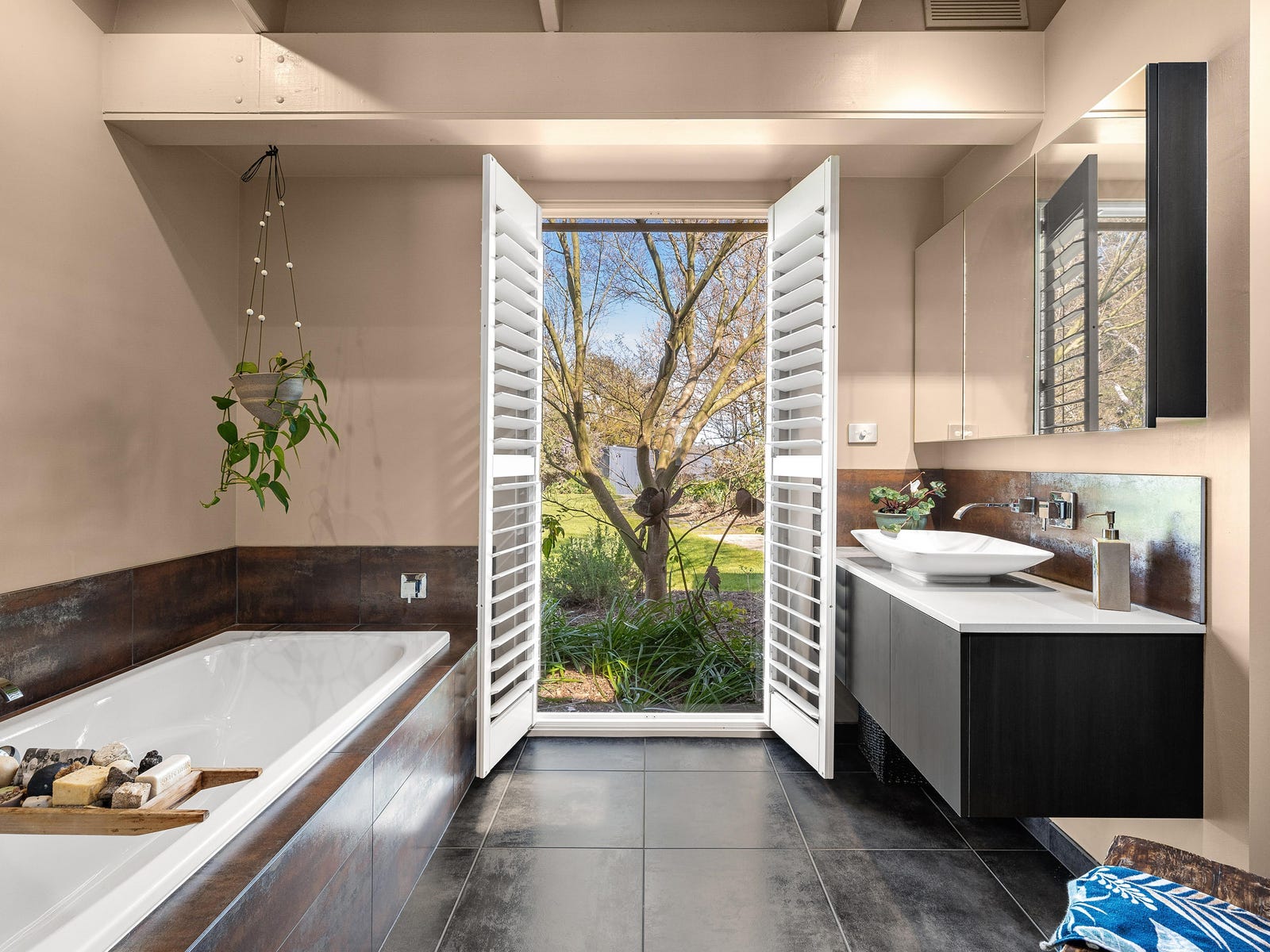 Horse Property For Sale Wandin North Vic 3139 18 Cormilio Drive