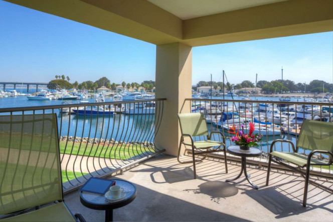 The Dana on Mission Bay Front Entry | Mission bay, San diego hotels, Seaworld san diego