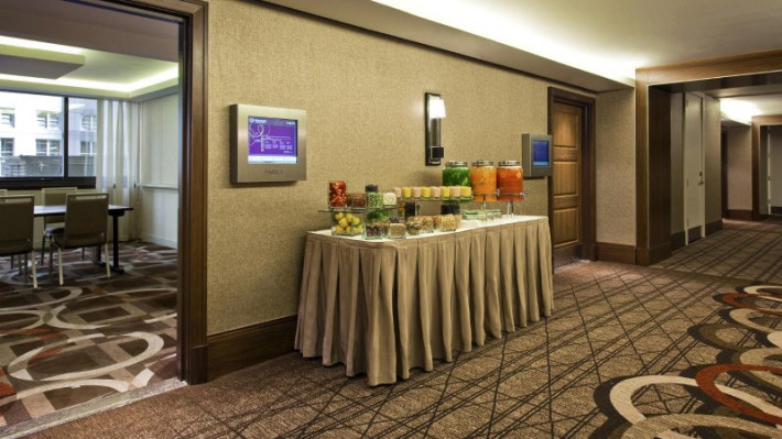 Sheraton New York Times Square Hotel vacation deals - Lowest Prices