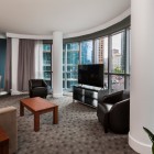 Hotel Le Crystal Montreal