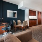 Hotel Le Crystal Montreal