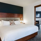 Hotel Le Crystal Montreal