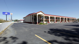 Americas Best Value Inn & Suites Macon at Eisenhower Pkwy