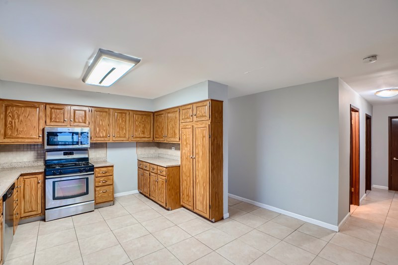 Home for rent 112 Hickory St, Mundelein, IL, 60060 Pathlight