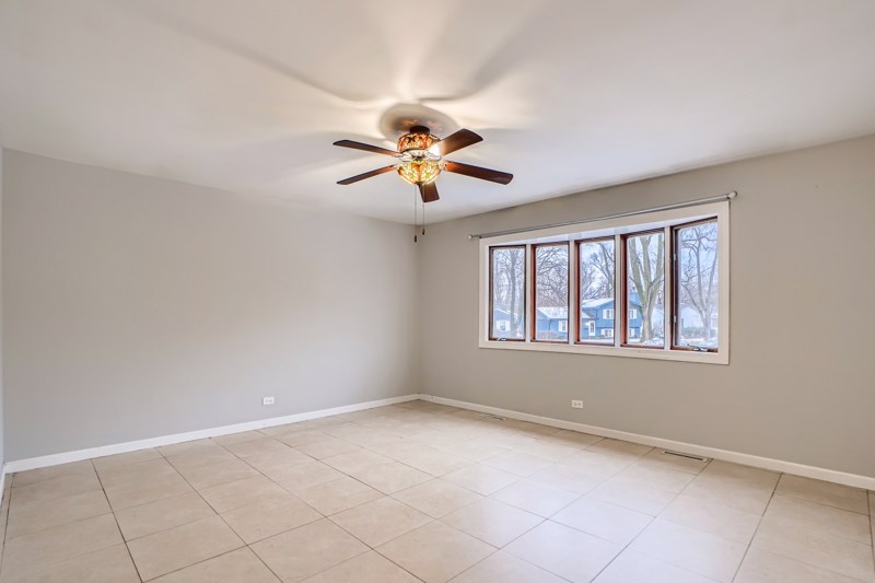 Home for rent 112 Hickory St, Mundelein, IL, 60060 Pathlight