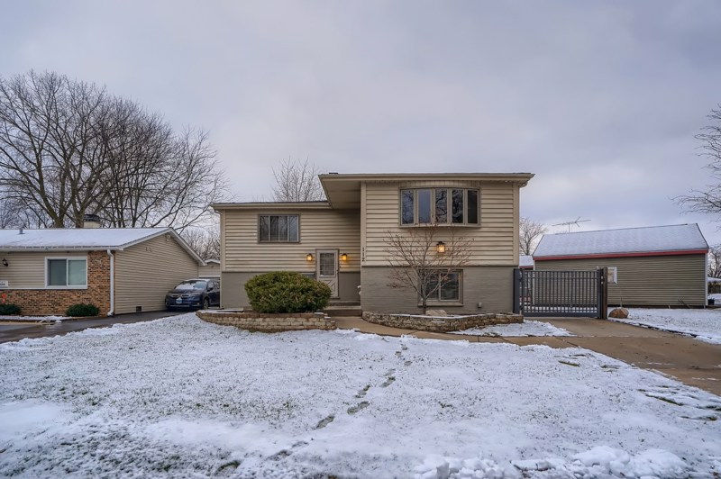 Home for rent 112 Hickory St, Mundelein, IL, 60060 Pathlight