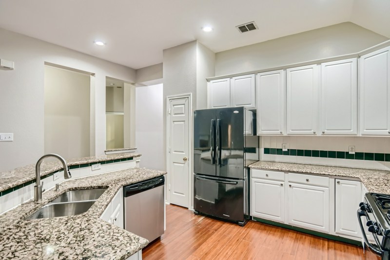 Home for rent 1701 Yellowstone Avenue, Lewisville, TX, 75077 Pathlig