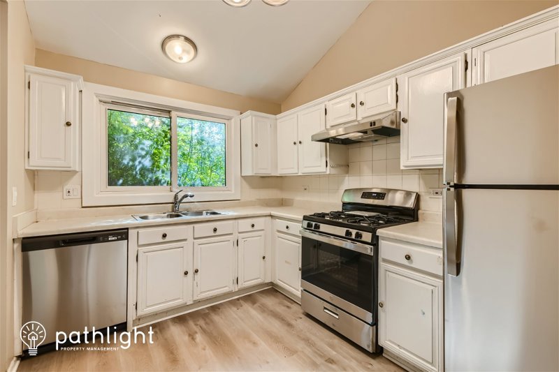 Home for rent 30W121 Wildwood Court, Warrenville, IL, 60555 Pathligh