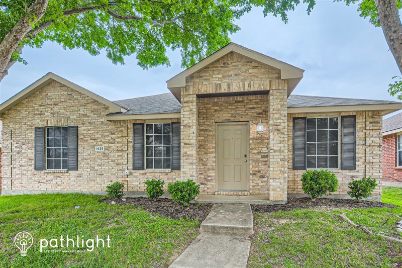 Home for rent 1925 Encino Drive, Lancaster, TX, 75146 Pathlight