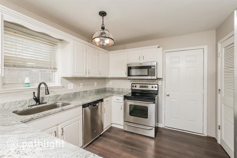 Home for rent 6503 Bridleview Circle, Louisville, KY, 40228 Pathligh