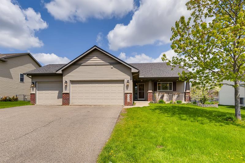 Home for rent 14709 Boysenberry Court, Rosemount, MN, 55068 Pathligh