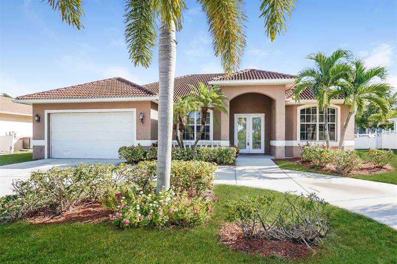 Home for rent 14781 Royal Oak Ct, Fort Myers, FL, 33919 Pathlight