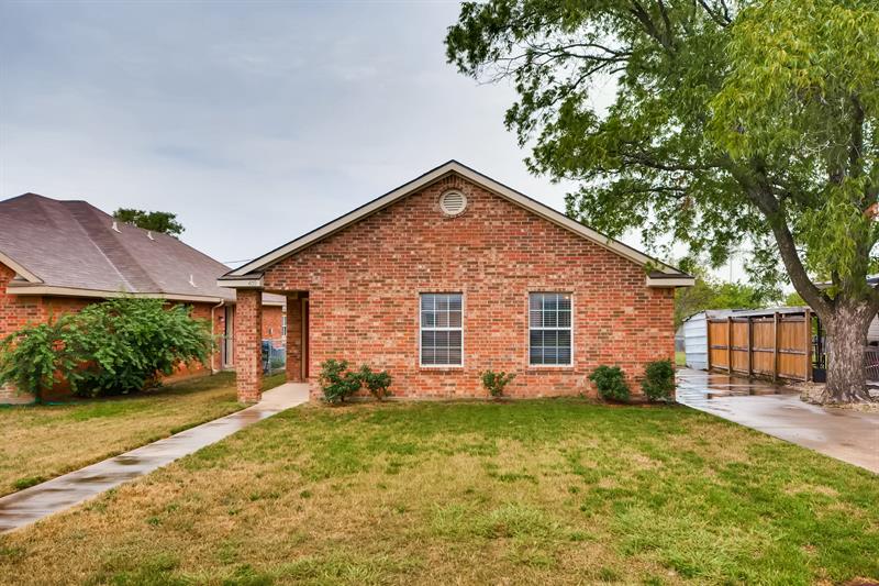 Home for rent 409 West Maple Street, Celina, TX, 75009 Pathlight