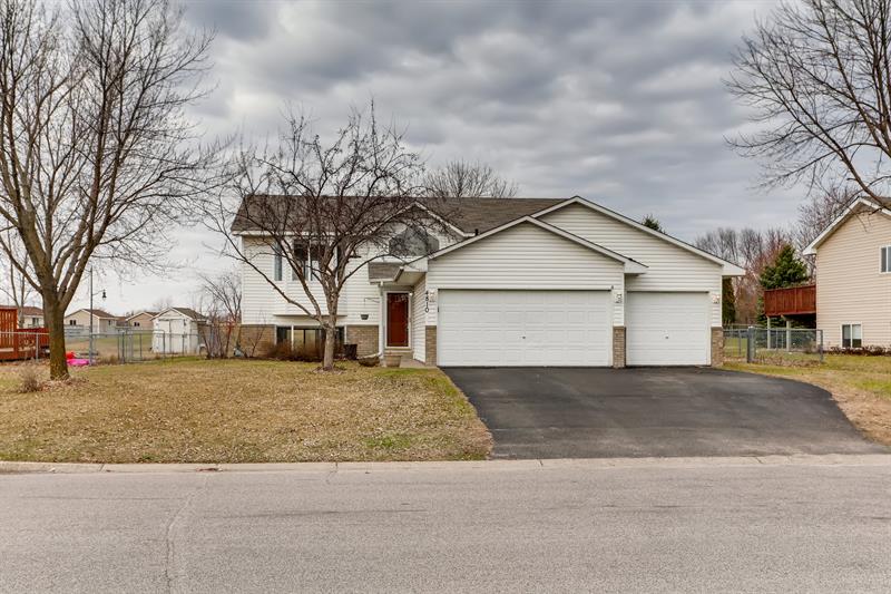 Home for rent 4810 Farmstead Drive, Monticello, MN, 55362 Pathlight