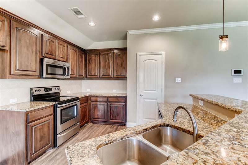 Home for rent 208 Chimney Rock Drive, Waxahachie, TX, 75167 Pathligh