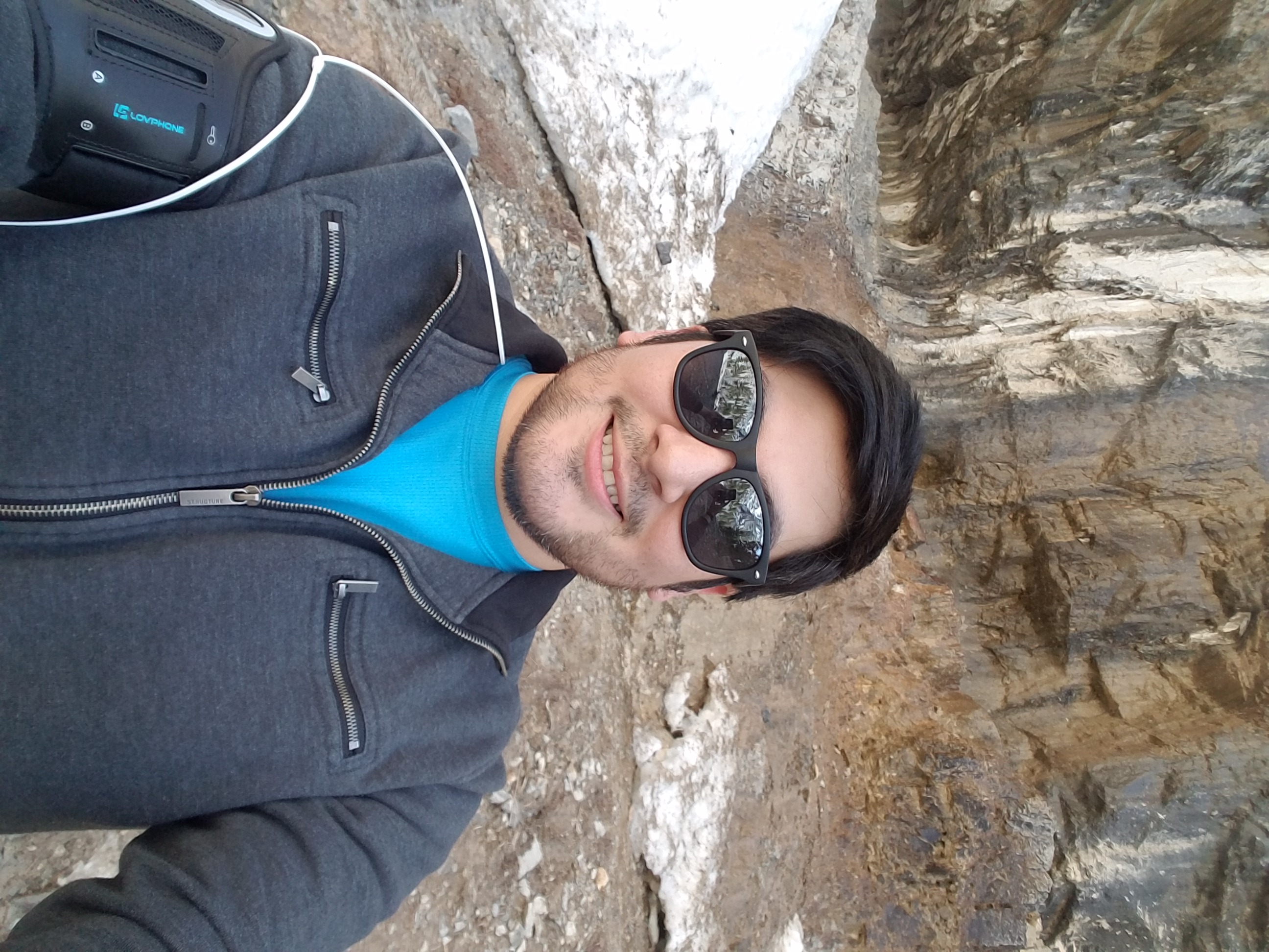 Carlos is on Couchsurfing! Couchsurfing