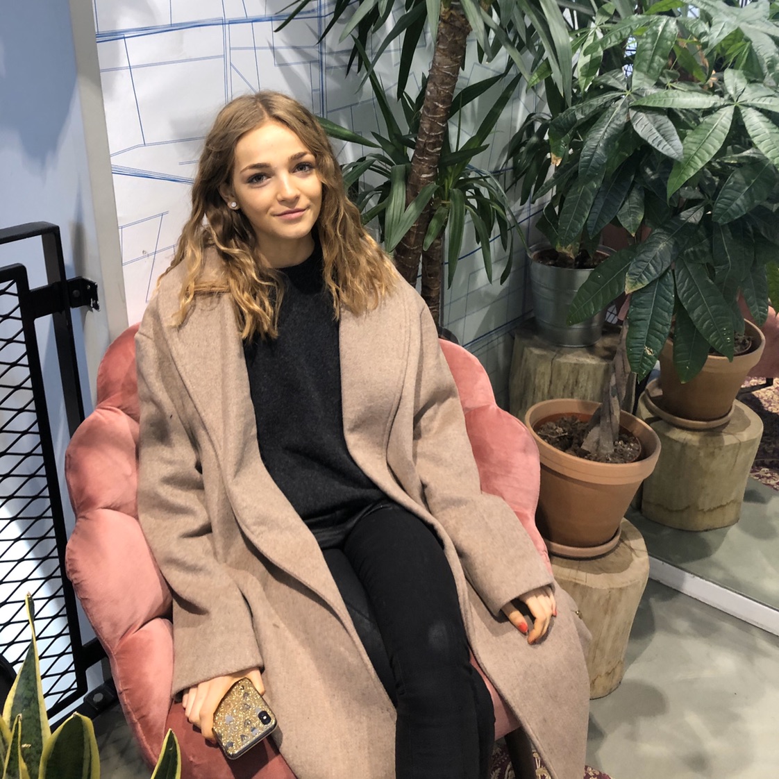 iliona is on Couchsurfing! Couchsurfing