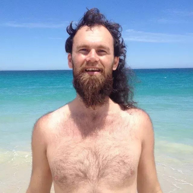 Douglas is on Couchsurfing! Couchsurfing