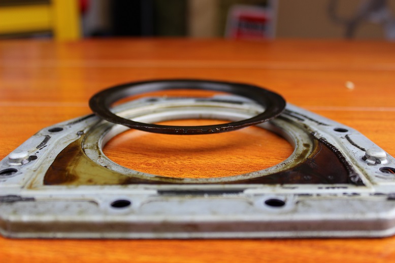 How The VW 2.0t TSI Rear Main Seal Fails VIDEO Humble Mechanic