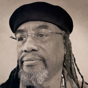 Dr. Rolando Hall, D.O.M.