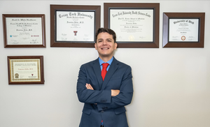 Dr. Francisco Uribe