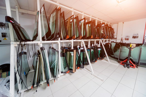 Auto Glass Garland