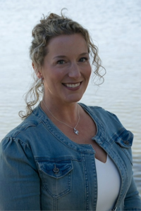 Dr. Jessica Riedisser