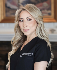 Anahita Kemp MSN, FNP-BC