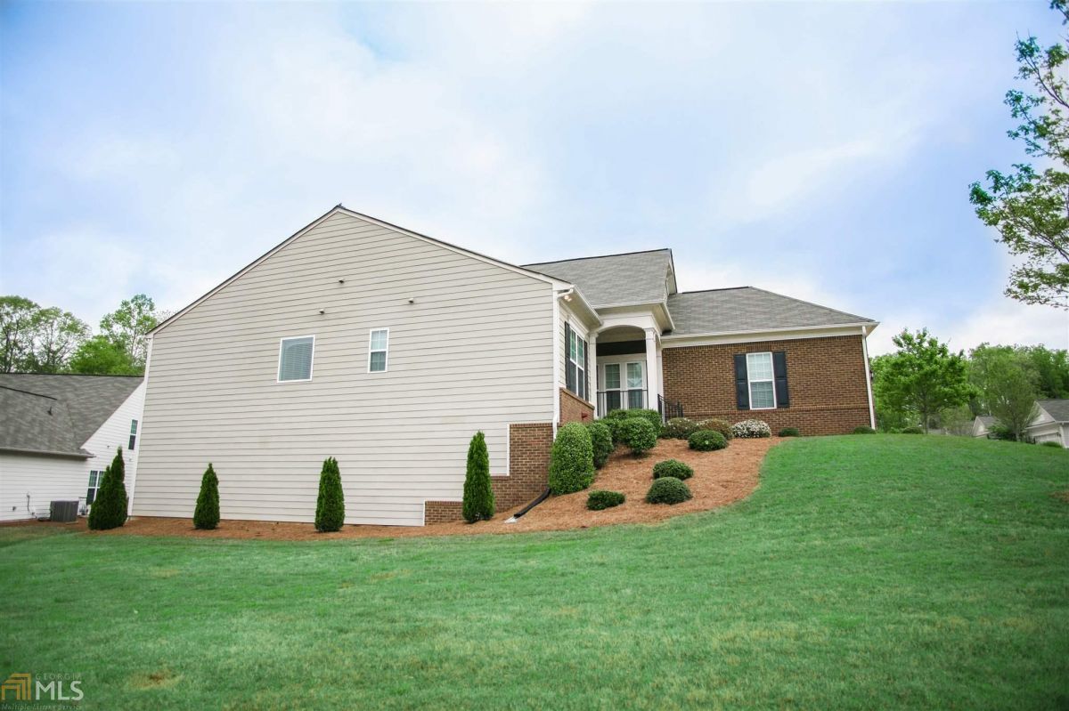Village at Deaton Creek 55+ Active Adult Communities Hoschton, GA