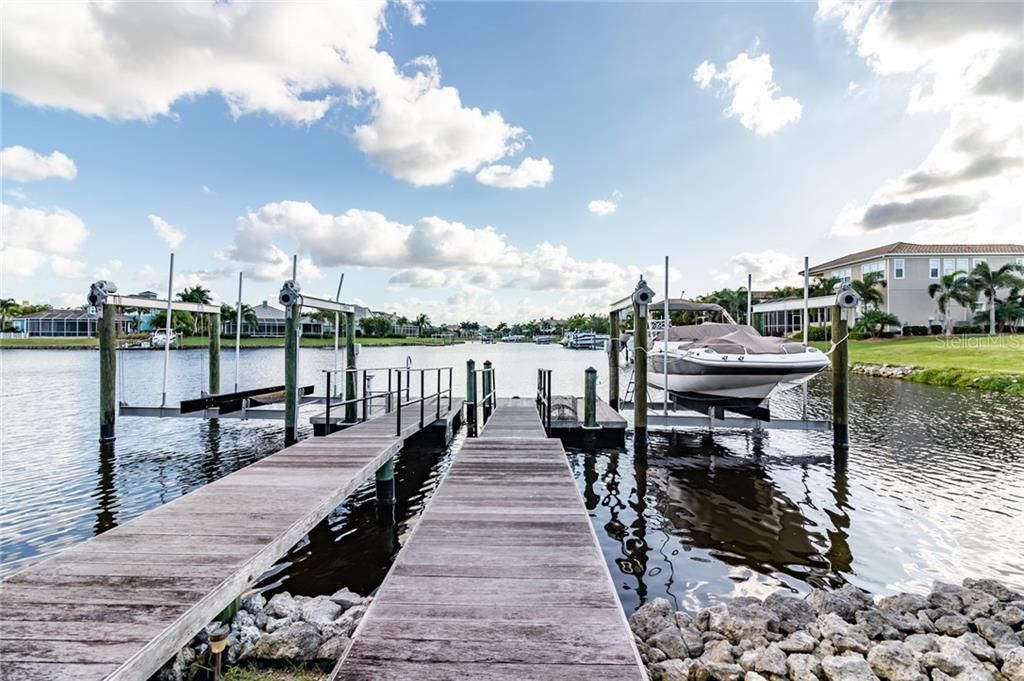 518 MIRABAY BOULEVARD APOLLO BEACH, FL 33572