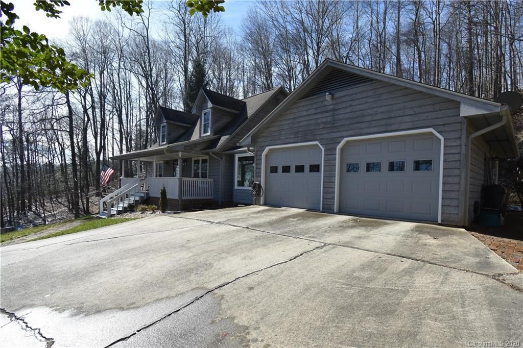 1002 High Vista Drive Mills River, NC 28759