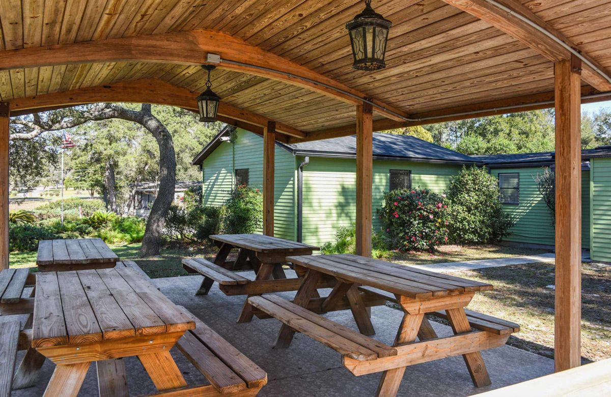 homes for sale on st johns river deland fl