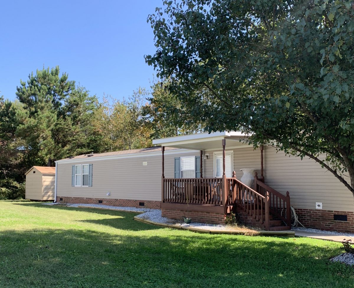 211 Pebble Springs Dr. Taylors, SC 29687