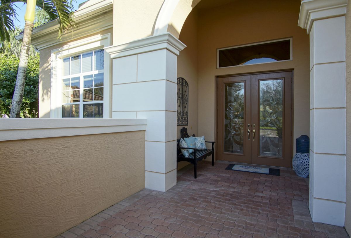 9301 Nuova Way