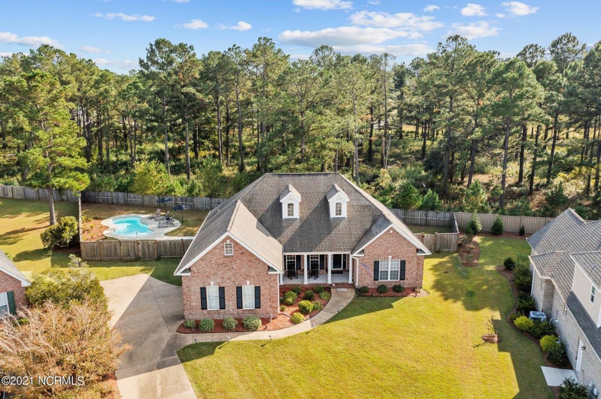1038 Golden Sands Way