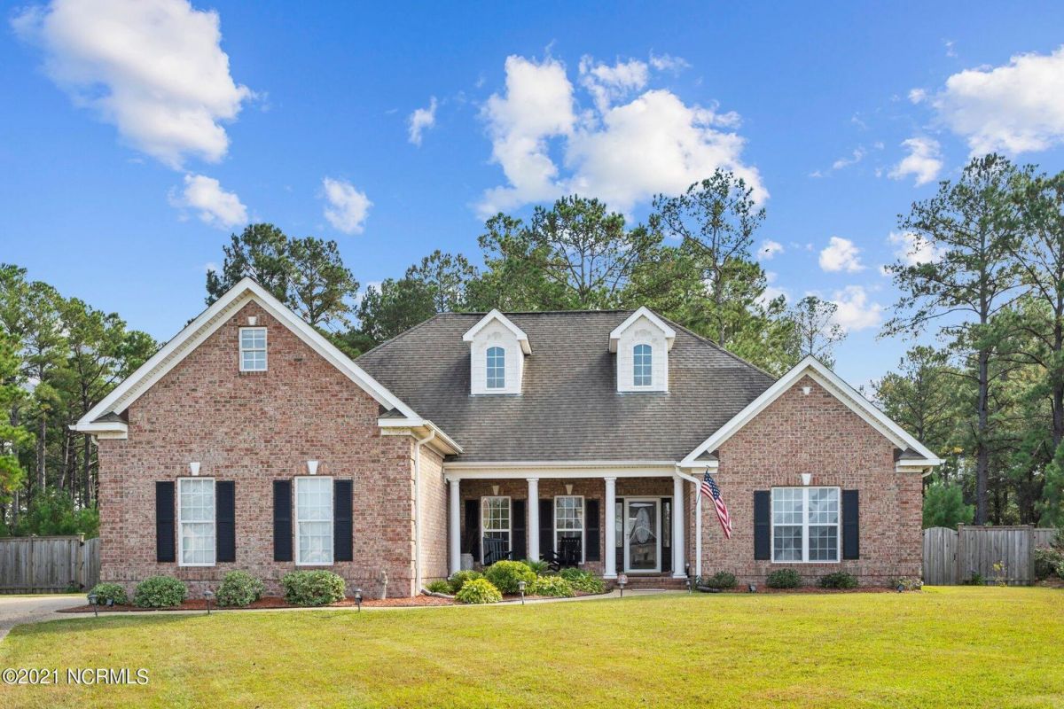 1038 Golden Sands Way