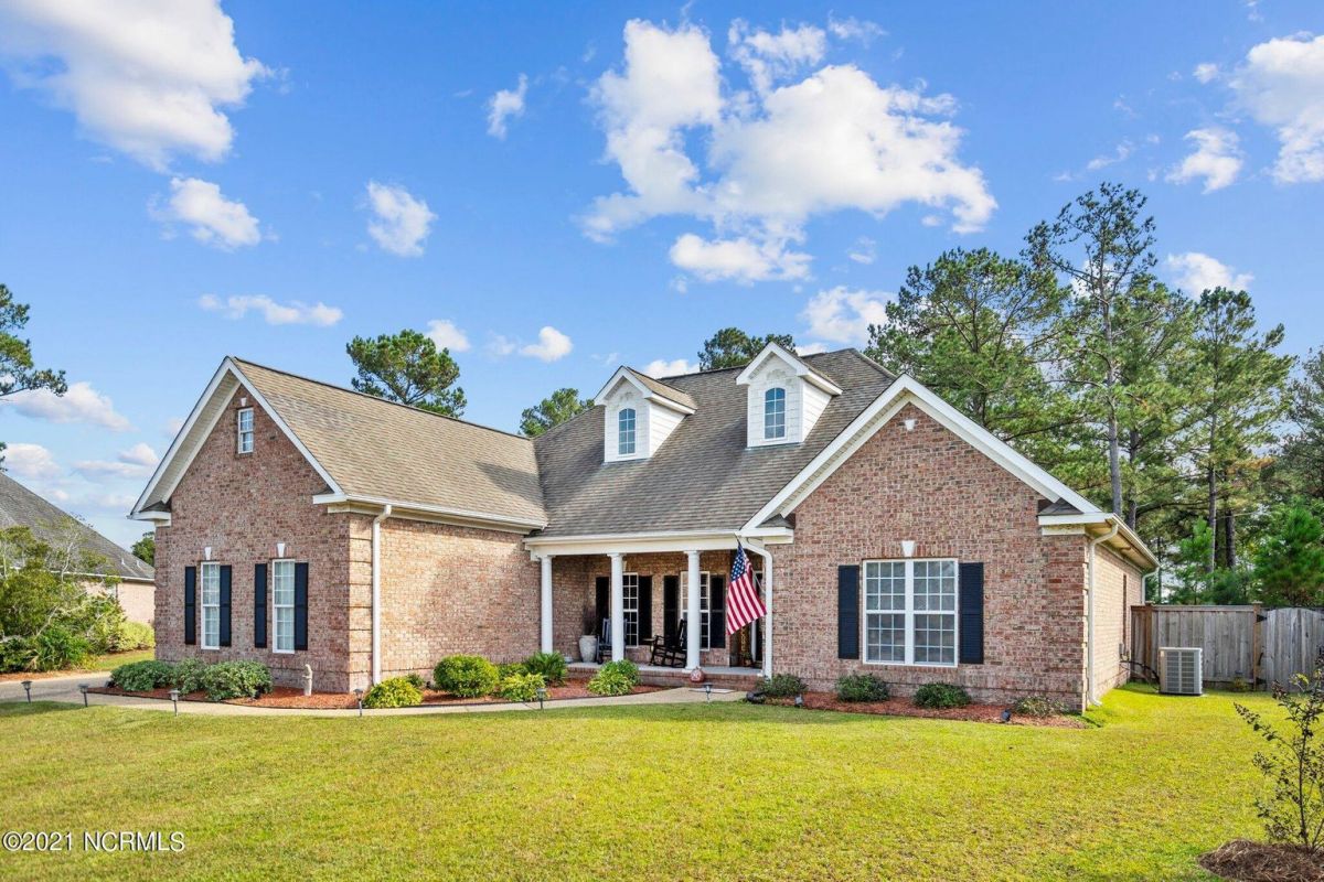 1038 Golden Sands Way