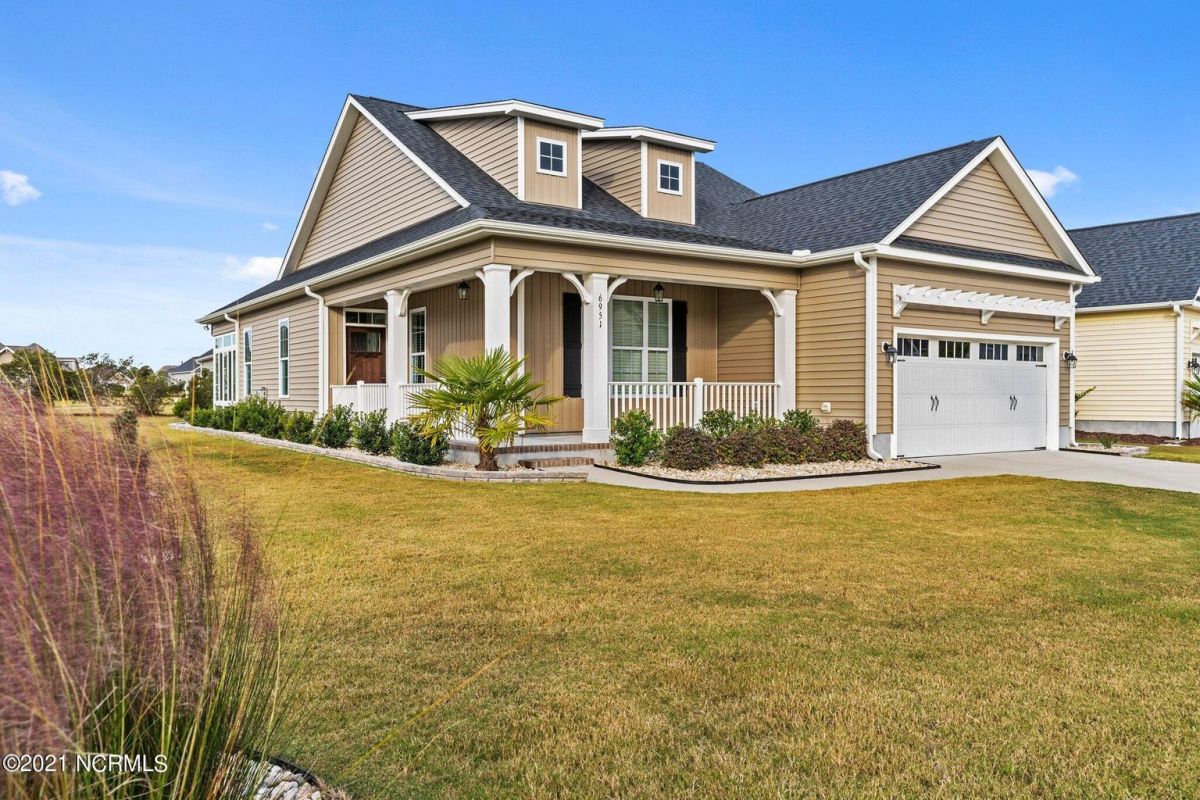 6951 Gracieuse Lane