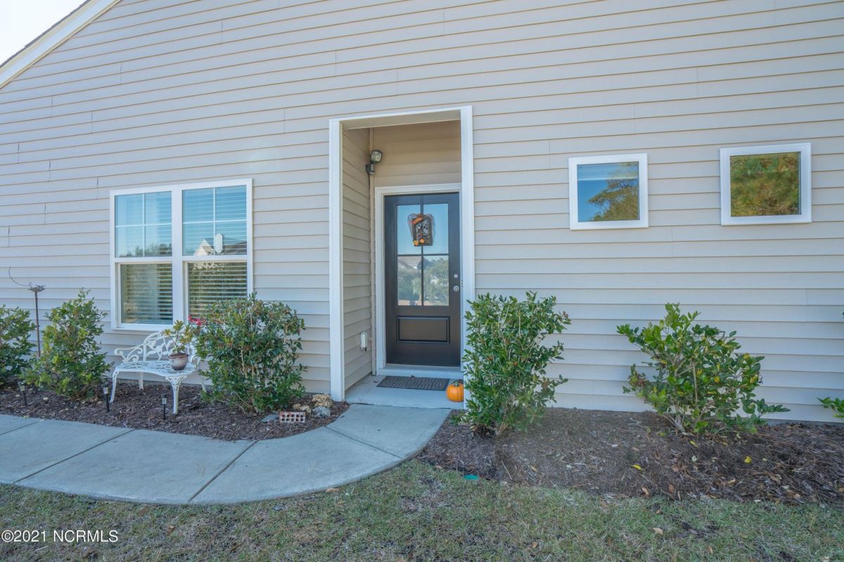 68 Calabash Lakes Boulevard