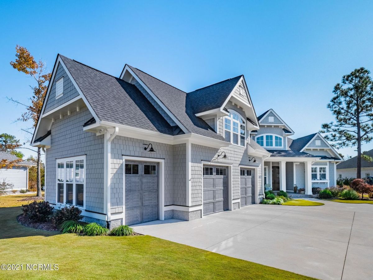 8805 Maple Ash Trail