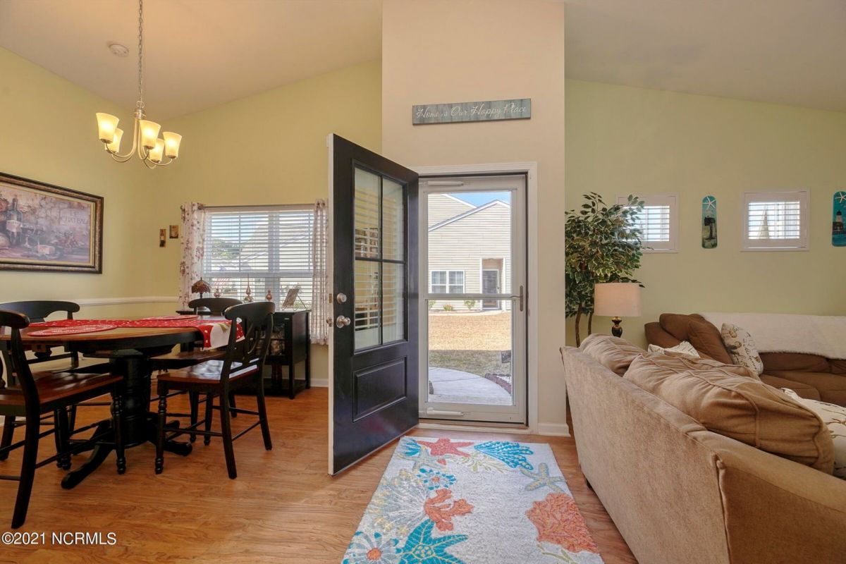 1055 Chadsey Lake Drive