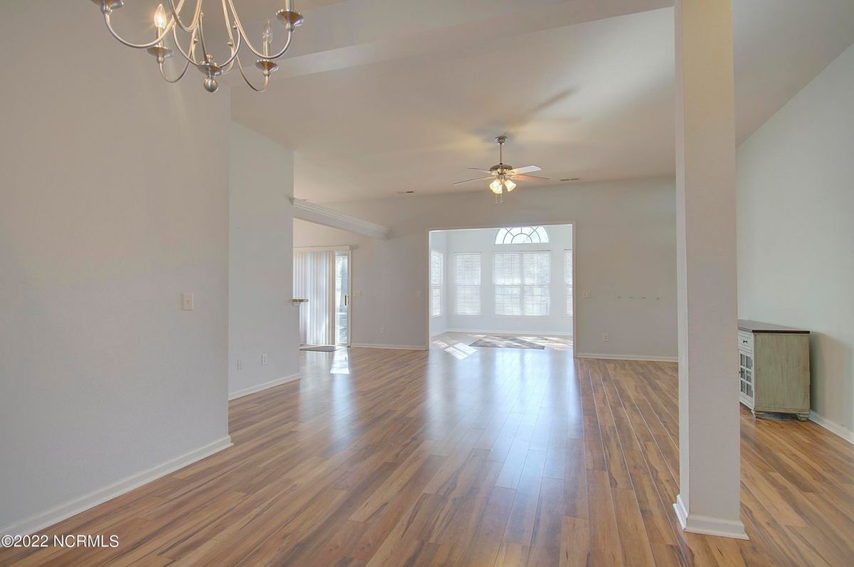 553 Sandpiper Bay Drive