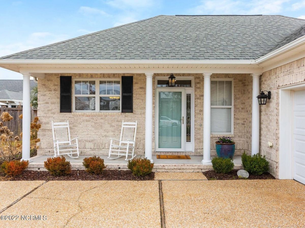 1057 Garden Club Way