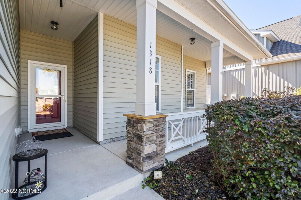1318 Jasardeax Court