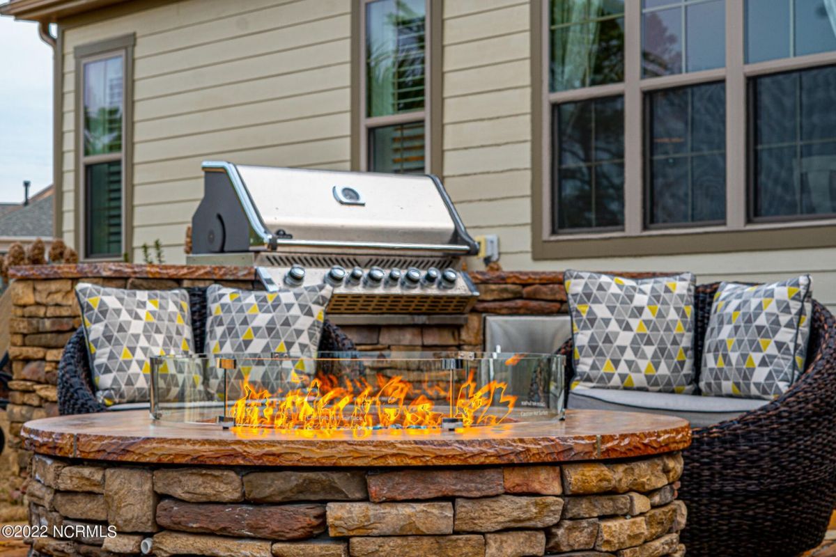 8724 Maple Ash Trail