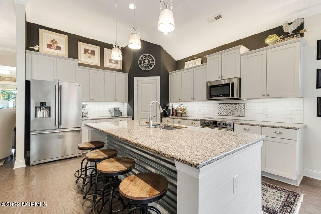 3100 Cedar Creek Lane