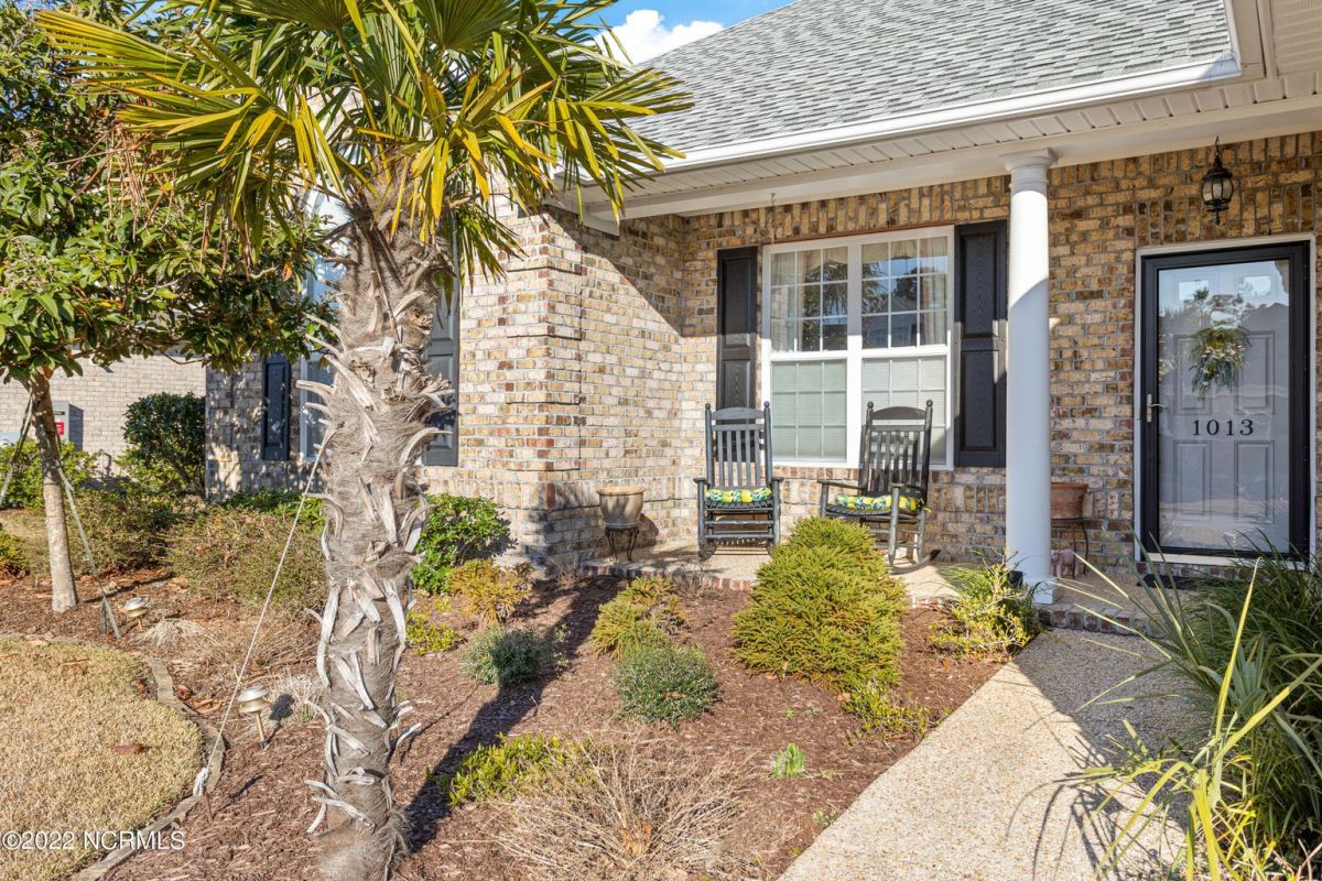 1013 Ginger Lily Way
