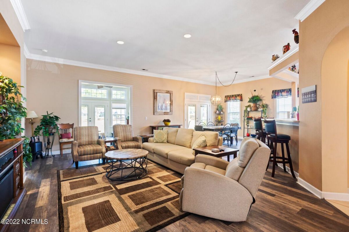 7456 Prestwick Court