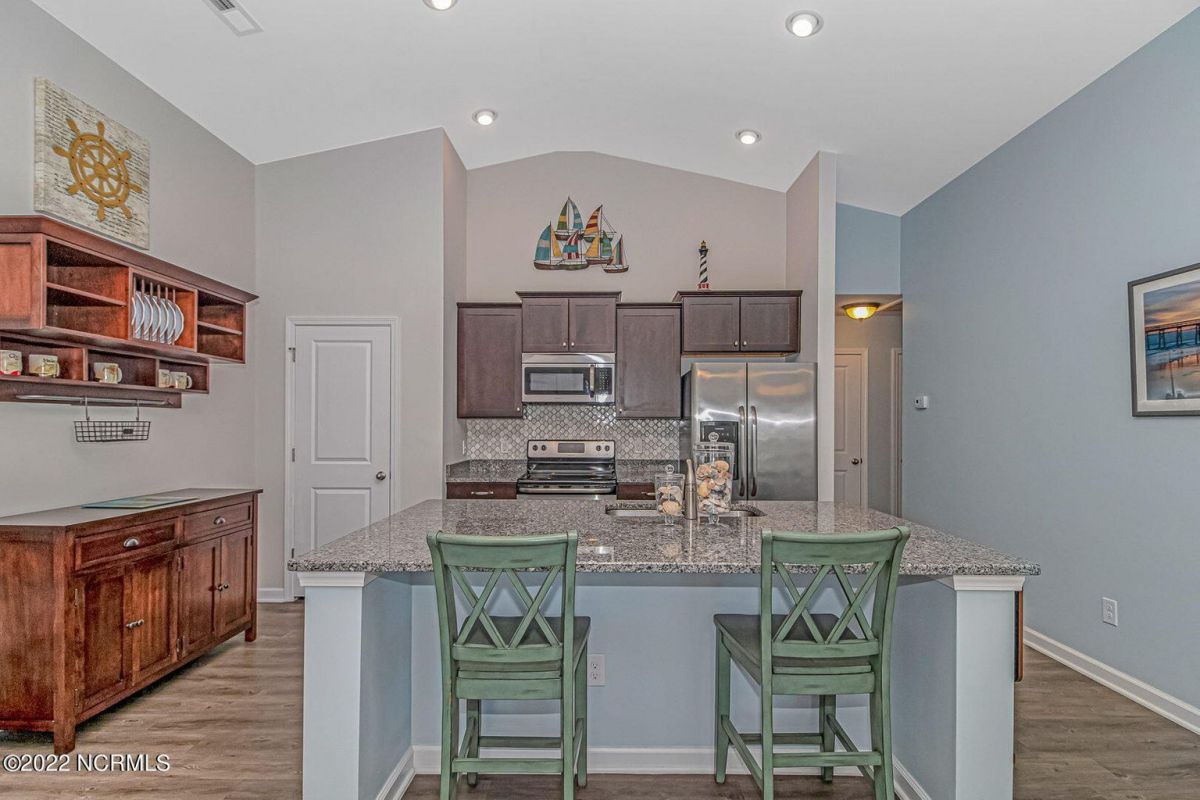 1084 Chadsey Lake Drive