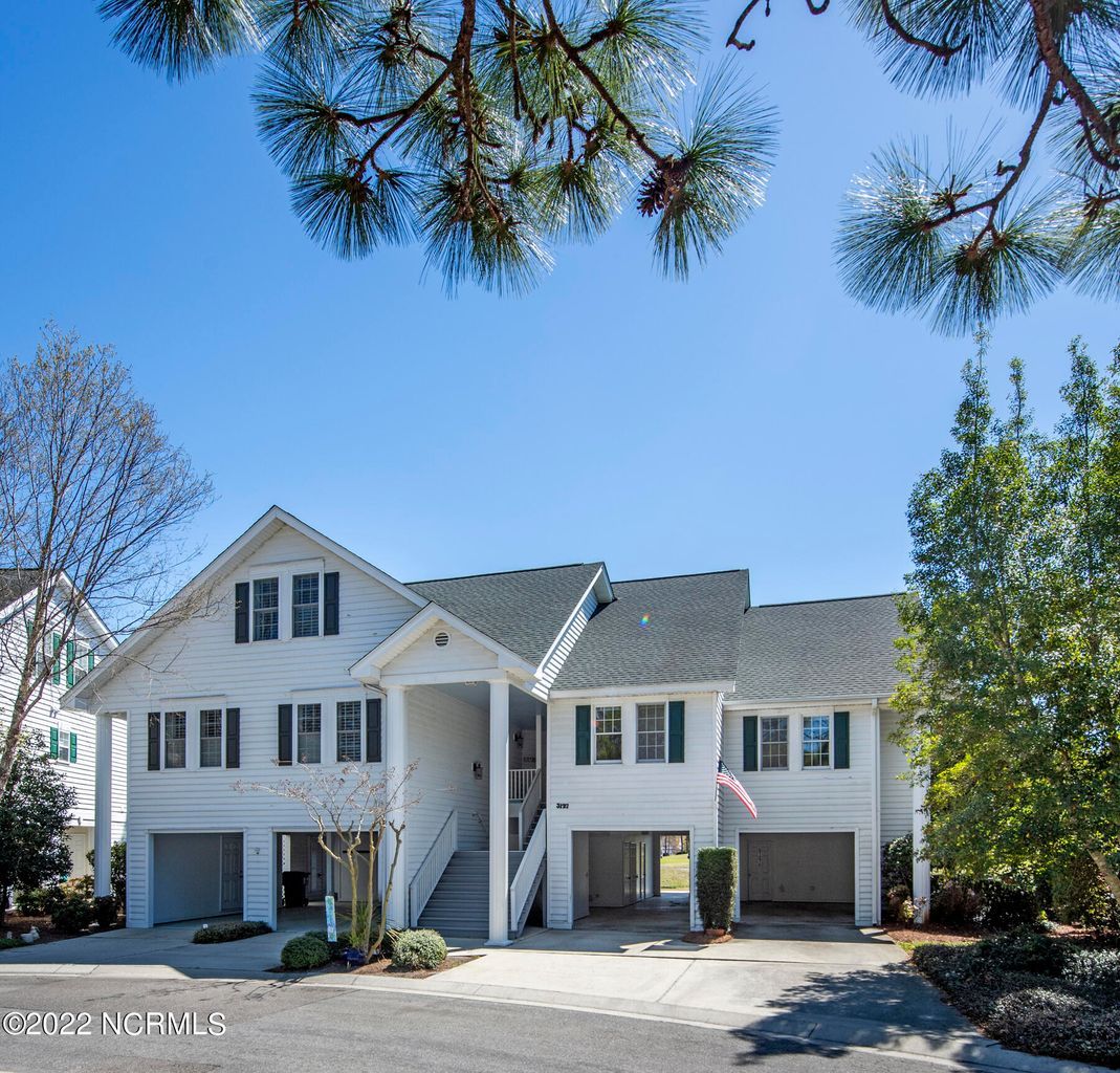 3127 Lakeside Commons Drive